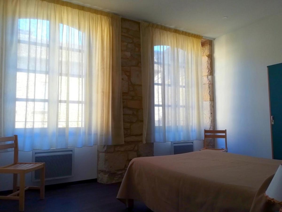 Gite La Maison Des Pelerins Villeneuve-dʼAveyron エクステリア 写真