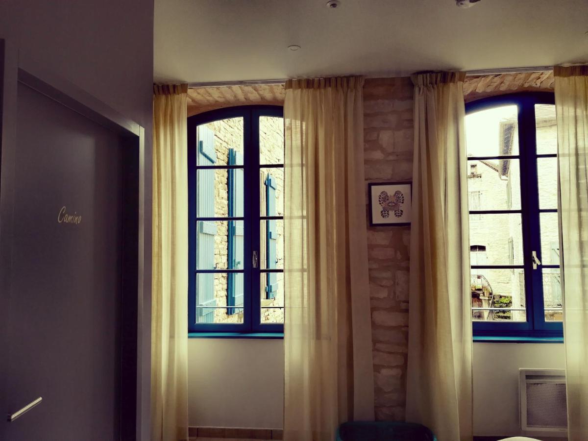 Gite La Maison Des Pelerins Villeneuve-dʼAveyron エクステリア 写真