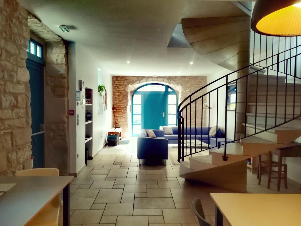 Gite La Maison Des Pelerins Villeneuve-dʼAveyron エクステリア 写真
